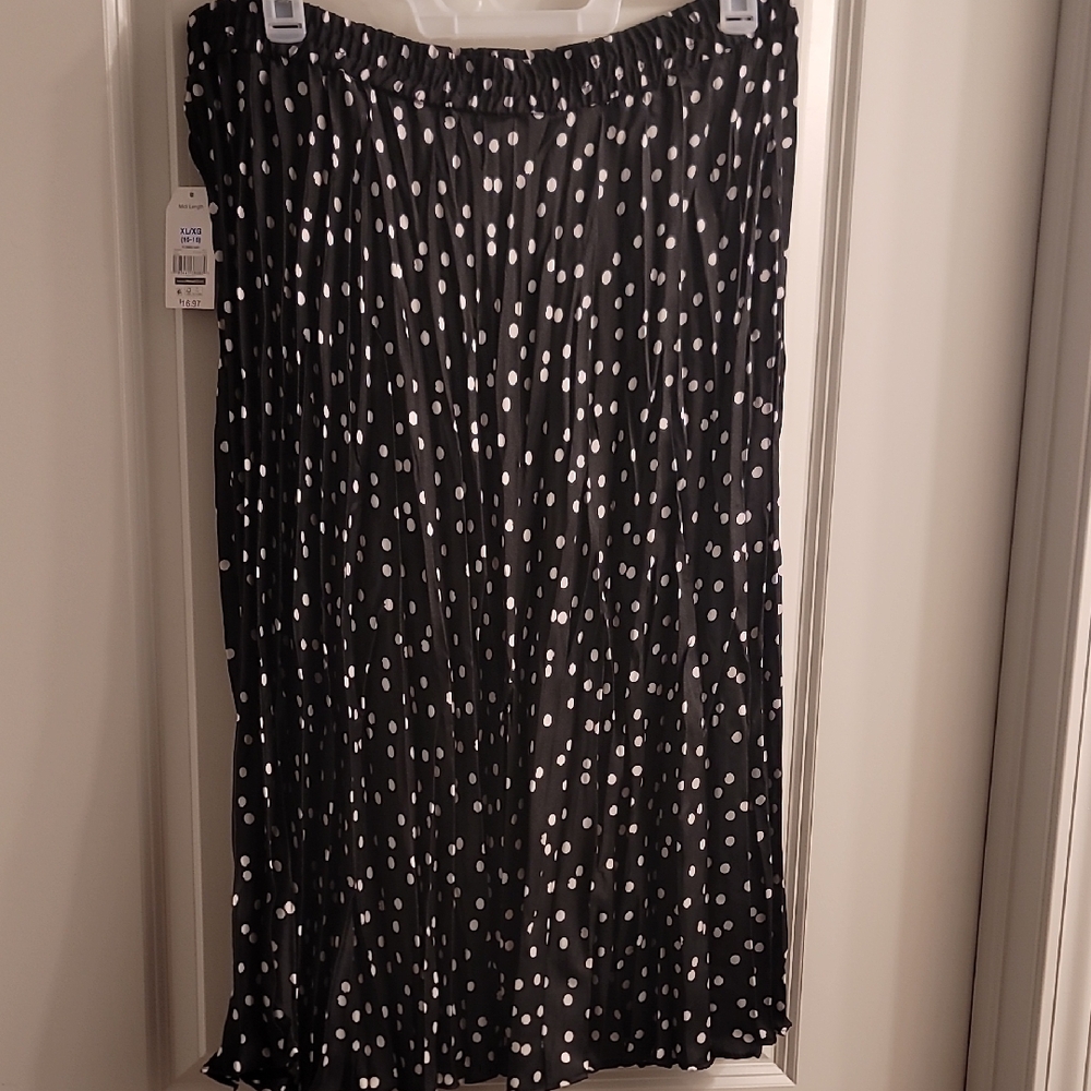 Black and White Polka Dot Skirt